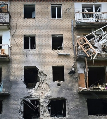 Влада Херсонщини повідомляє про другого пораненого внаслідок російських атак за день