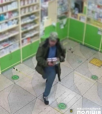 Пограбував аптеку та розтрощив двері магазину - у Києві засуджено молодика. ФОТО