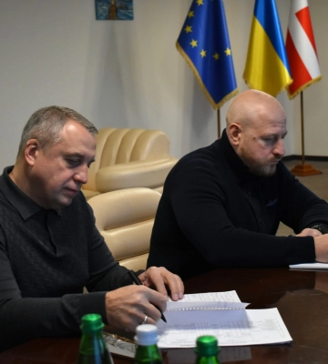 Голова Волинської ОДА Рудницький вручив посвідчення новим заступникам 