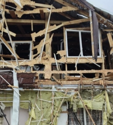 У Києві внаслідок атаки російських дронів постраждала жінка