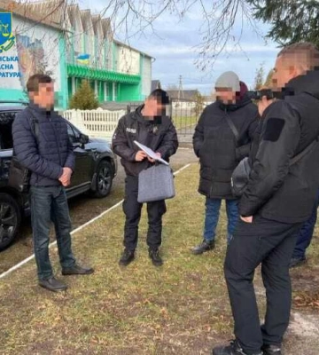 На Рівненщині затримано голову громади на хабарі за вирубку сосен