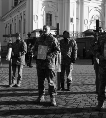 На Хмельниччині попрощалися з військовим Олегом Смисловим