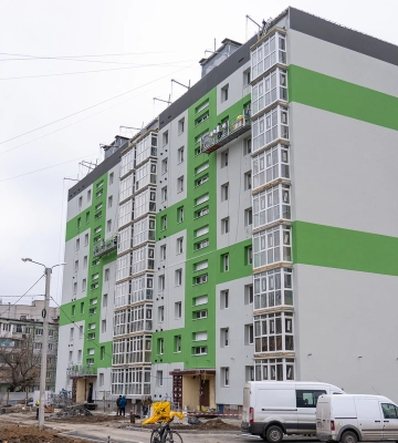 У Запоріжжі триває відновлення ще одного зруйнованого ворогом будинку. ФОТО
