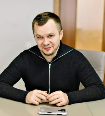 Гривня з кожної посилки йде Милованову? Опозиційна депутатка викрила схему «Укрпошти»