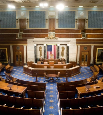 У США новий склад Конгресу розпочинає роботу з молитви і обрання спікера