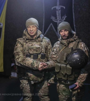 Механік-водій танка з Волині отримав «Хрест Хоробрих» від Сирського