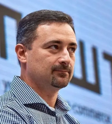 Гривня з кожної посилки йде Милованову? Опозиційна депутатка викрила схему «Укрпошти»