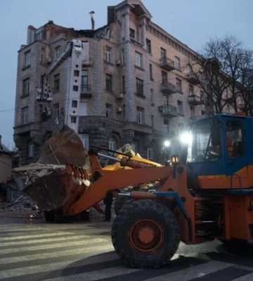 У Печерському районі Києва завершили розбір завалів після російської атаки 1 січня
