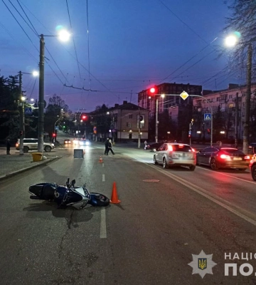 У Житомирі внаслідок ДТП молодий водій мотоцикла від отриманих травм помер у лікарні