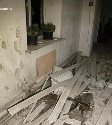 У Нікополі ворог пошкодив пожежну частину