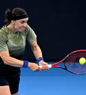 Калініна не зуміла пробитися у фінал турніру WTA 500 у Брісбені