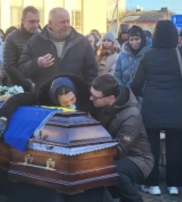 Острог попрощався з 26-річним захисником Назаром Мозолем