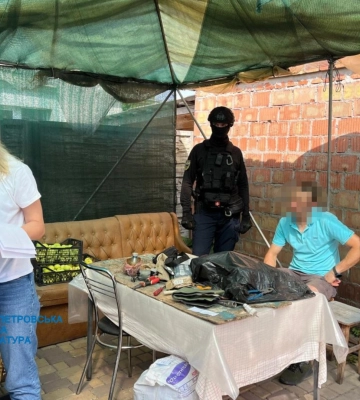 У Дніпрі в морзі викрадали SIM-картки та телефони загиблих військових і зняли понад 1,5 млн гривень
