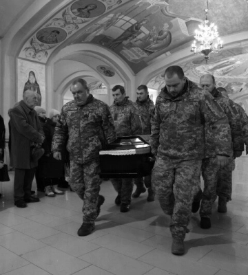 Волиняни попрощалися із загиблим військовим Миколою Гліною