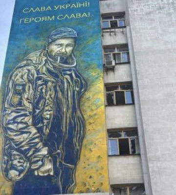 російська атака по центру Києва: будівлі Верховної Ради України зазнали пошкоджень