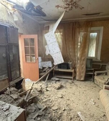 Росіяни майже 10 разів обстріляли Нікопольщину: постраждали 3 людей, пошкоджено інфраструктуру та 17 будинків. ФОТОрепортаж