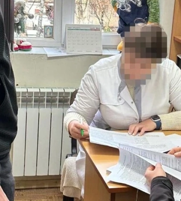 На Закарпатті поліція ліквідувала механізм ухилення від мобілізації: у злочині підозрюються двоє співробітників медустанови