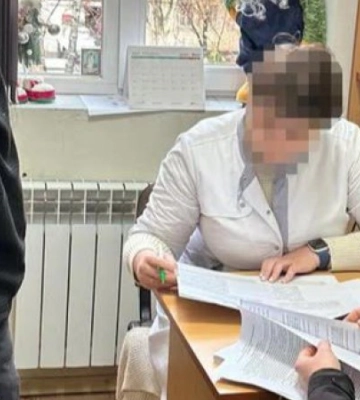 На Закарпатті поліція ліквідувала механізм ухилення від мобілізації: у злочині підозрюються двоє співробітників медустанови