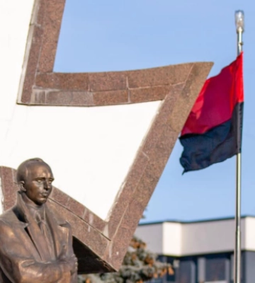 Конкурс від мера Івано-Франківська: хто найкраще заспіває чи скаже вірш про Бандеру – отримає 10 тисяч