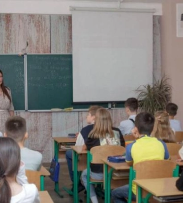Різдвяні премії для освітян Дніпра: подяка за працю в складні часи