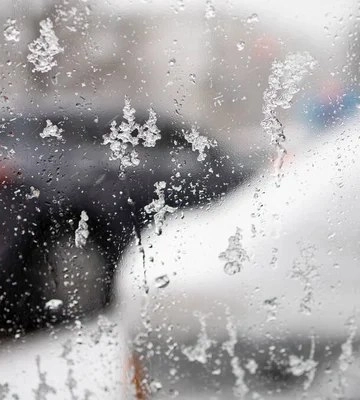 В Україні завтра подекуди дощі з мокрим снігом, вдень до 10° тепла