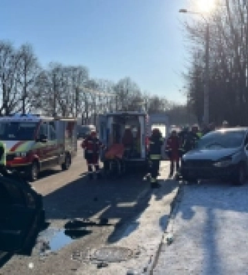 ДТП на Захисників Маріуполя: п’ятеро постраждалих, серед них дитина