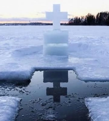 Жителів Рівненщини просять бути обережними на водоймах на Водохреще