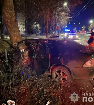 В моторошній аварії на Соборності у Луцьку постраждав 18-річний водій «лексуса» 