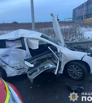 На об&#039;їзній біля Епіцентру не розминулися «Renault»  і «Volkswagen», є один загиблий та двоє травмованих
