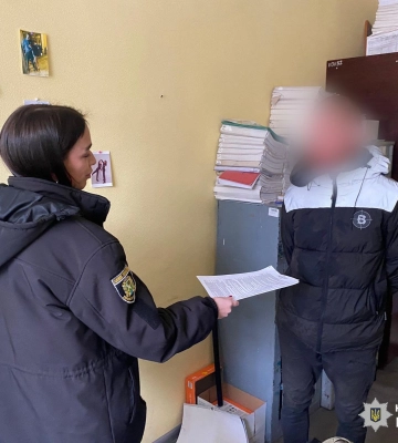 У Харкові поліція затримала зловмисника: викрав з супермаркету електроприлад