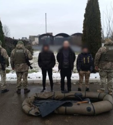 Двоє підлітків супроводжували до кордону чоловіка з Київщини