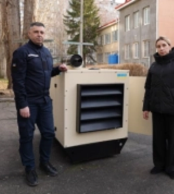 Миколаївські заклади освіти отримали від волонтерів потужні генератори