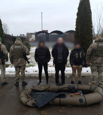 Двоє підлітків супроводжували до кордону чоловіка з Київщини