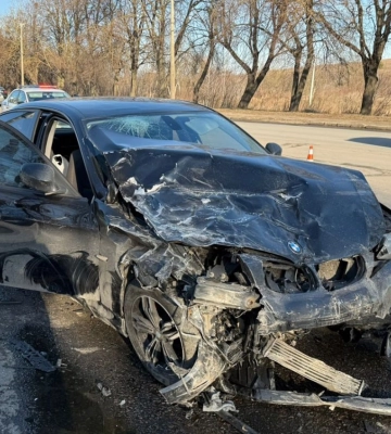 Поліція Рівного встановлює обставини ДТП, в якій постраждали 5-ро людей. ФОТО