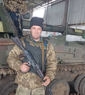 На Волині пожежники в спеціальних апаратах для захисту органів дихання та зору врятували чоловіка із задимленого будинку