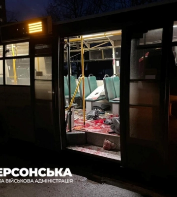 Россия ударила по общественному транспорту в Херсоне: есть погибшие и раненые
