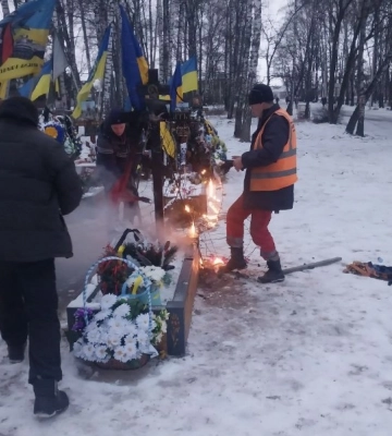 На Алеї пам’яті в Охтирці сталося загоряння
