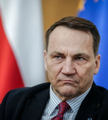 Європа має зробити все, щоб покращити позицію Києва на майбутніх переговорах з Москвою - Сікорський
