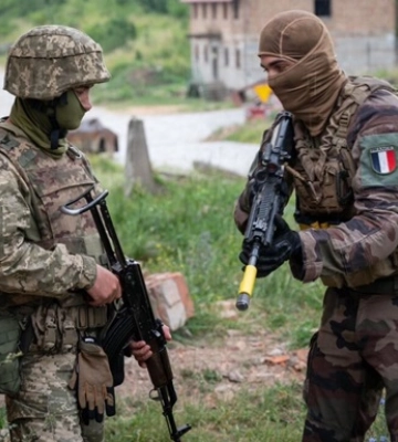 &quot;Десятки&quot; українських військових дезертирували під час навчань у Франції, - AFP