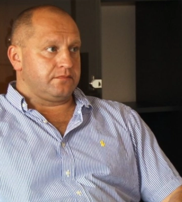 Директор ЖКГ Черкас Олександр Яценкj пішов на службу у ТЦК та незаконно нажив з мамою майна на 15 млн