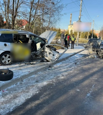 Шестеро поранених внаслідок ДТП у Рівному - поліція розпочала провадження. ФОТО