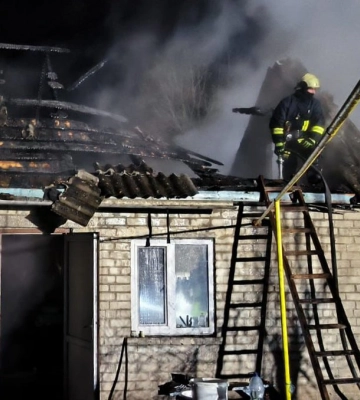 На Волині через замикання горів гараж