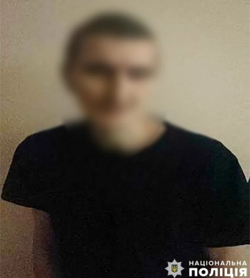 У Києві затримали чоловіка, який пограбував підлітка