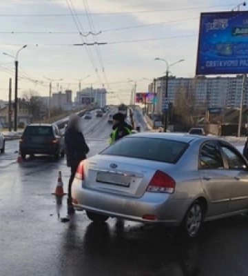 У Луцьку на переході KIA влупилась у Ford – п&#039;яний водій хотів відкупитися 