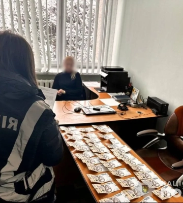 Організували систему «відкатів»: на Львівщині затримано посадовців міської ради