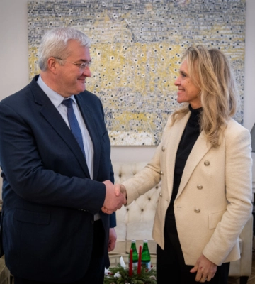 До України прибула міністерка закордонних справ Ісландії Гуннарсдоттір