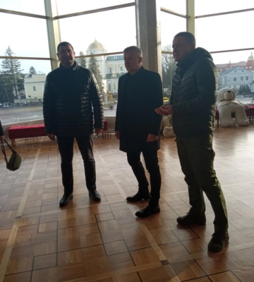 В одне з найбільших укриттів на Волині благодійники передали потужний генератор