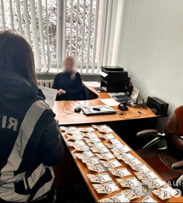 Посадовцям Миколаївської міськради на Львівщині, яких затримали на хабарі, обрали запобіжні заходи