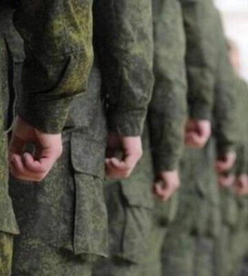 У полон потрапила уже сотня російських військових з Криму, – представництво президента
