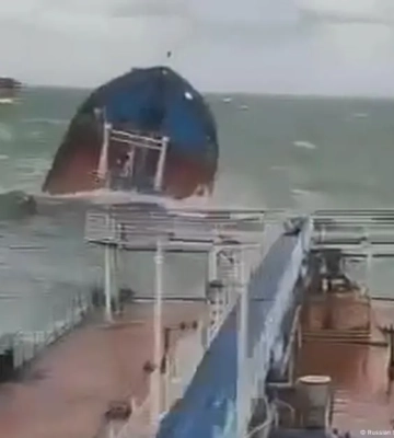 Разлив мазута возле Крыма угрожает всему Черному морю